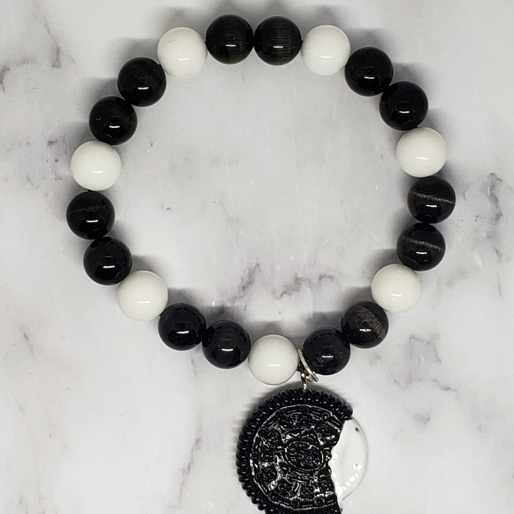Cookies and cream beaded bracelet